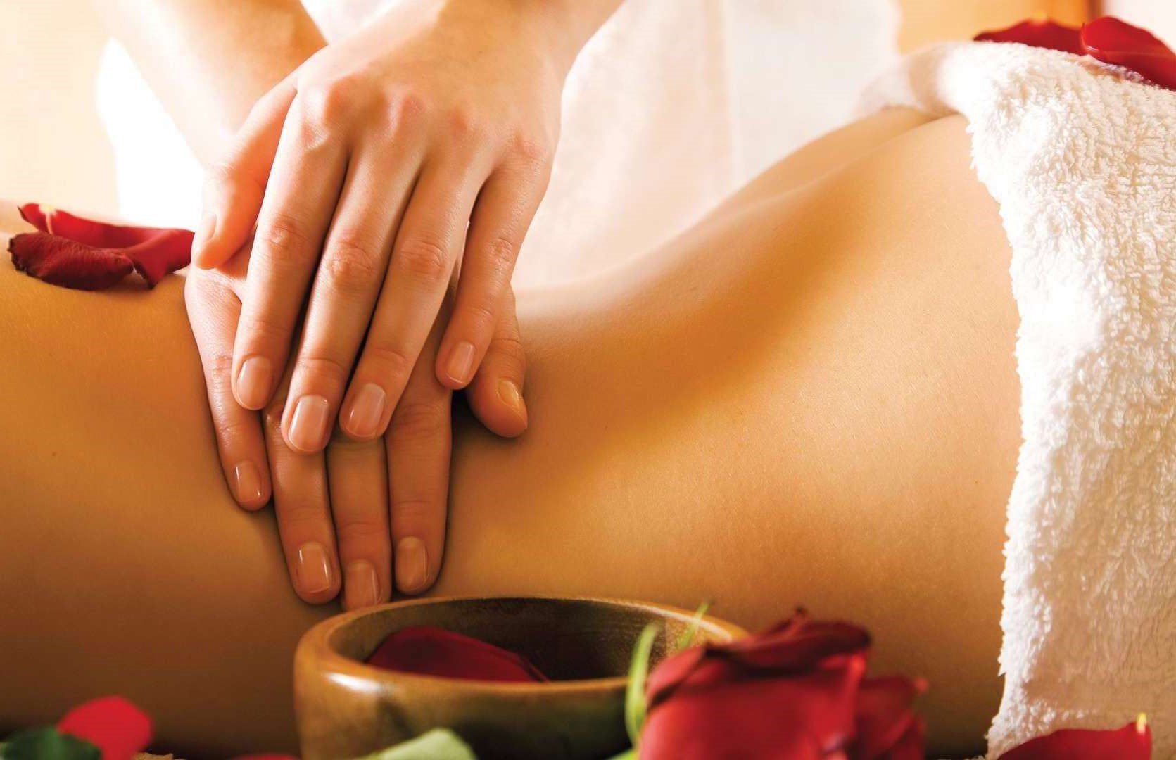 Massage bien-être sur table de soin